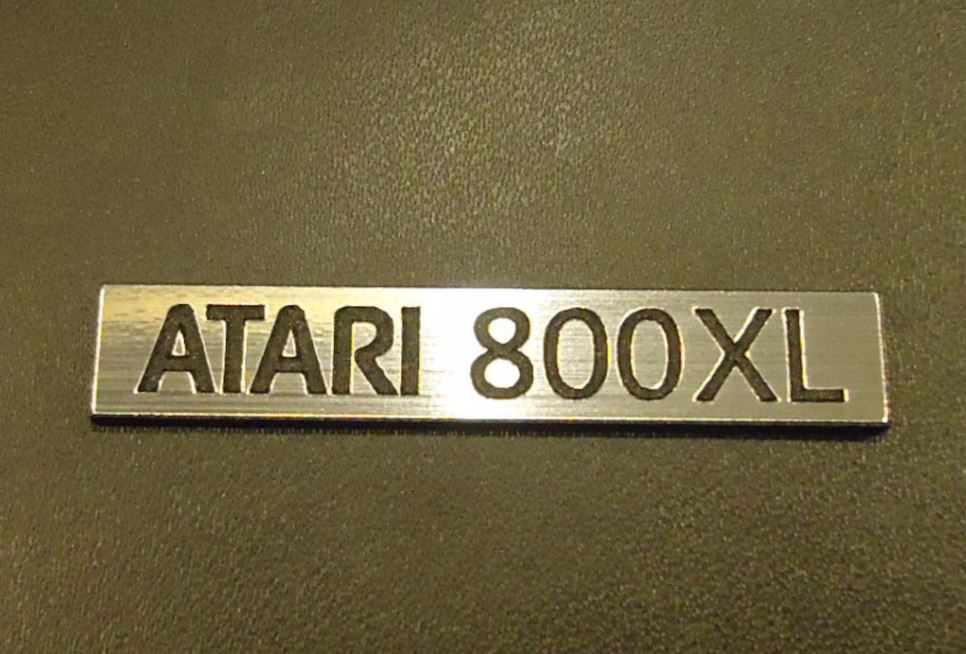 ATAR 800XL Badges.JPG ATAR 800XL Badges.JPG